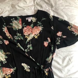 🔥Floral Wrap Plunge Dress